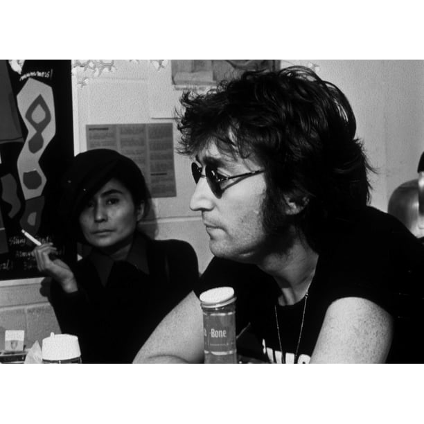 John Lennon and Yoko Ono Photo Print (30 x 24) - Walmart.com