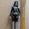 thumbnail image 3 of Figura de juguete de PVC duro de 5 pulgadas y 15 cm con forma de beso del astronauta para niños, colección de Angus Young, 3 of 5