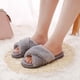 thumbnail image 3 of Pantuflas para mujer, punta abierta, peludas, esponjosas, para casa, acogedoras, de espuma viscoelástica, antideslizantes, de felpa, cruzadas, peludas, para interior y exterior Adepaton 2034321-1, 3 of 9