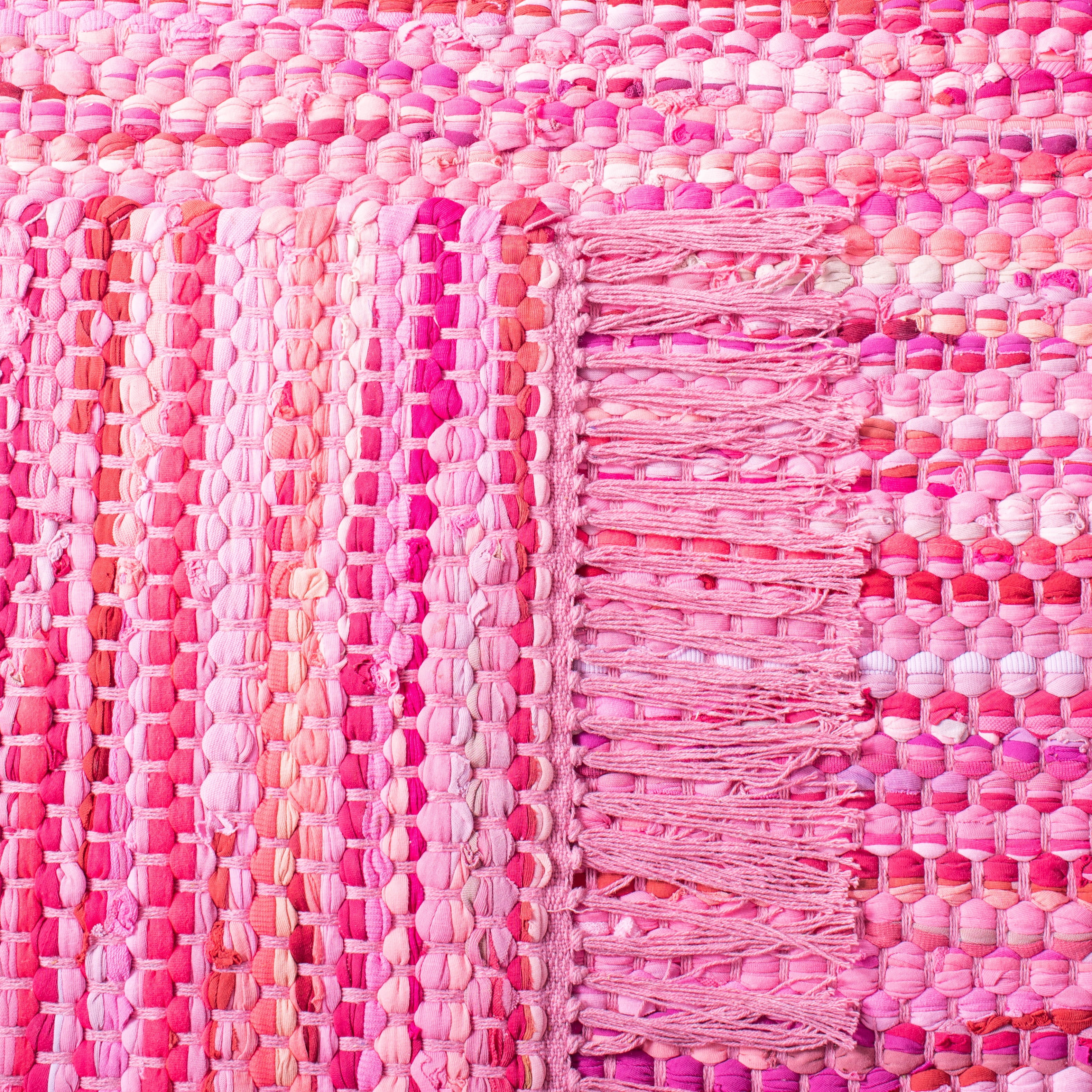 SAFAVIEH Montauk Renae Distressed Area Rug, Pink, 3' x 5'