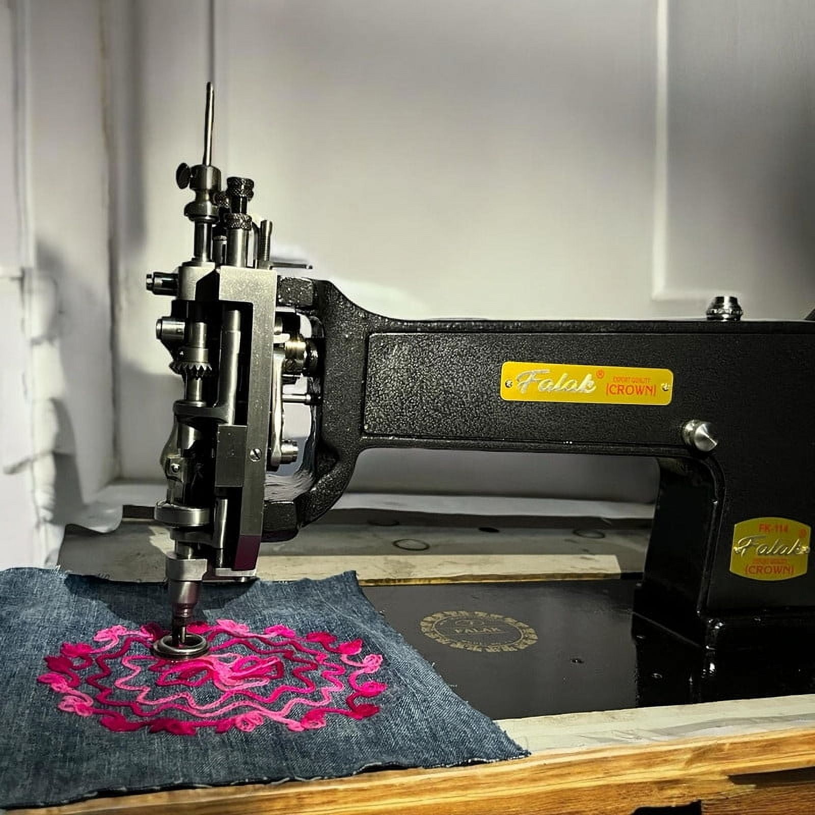 Falak 114w103 Chain&Moss Stitch Embroidery Machine