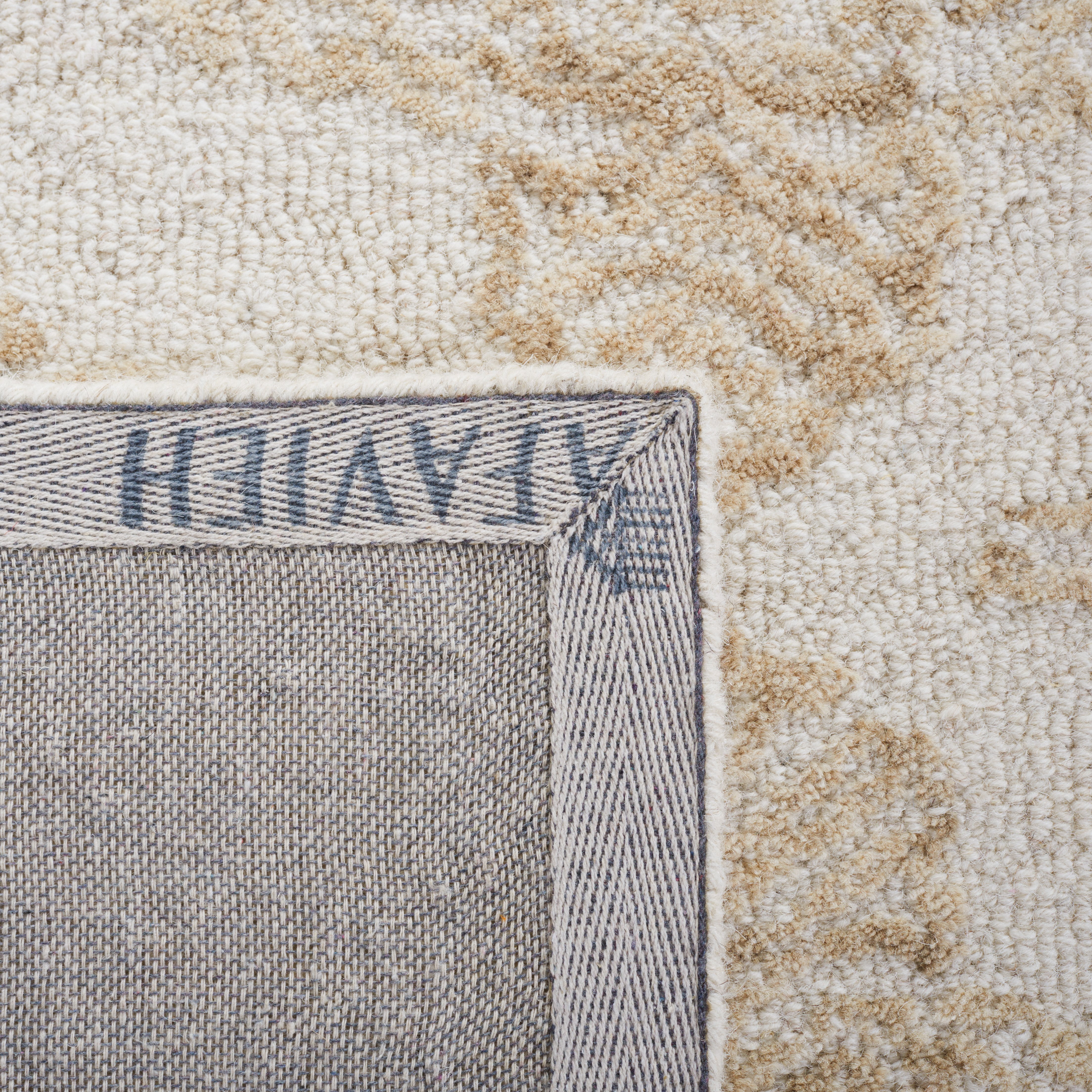 SAFAVIEH Abstract Rachelle Trellis Wool Area Rug, Ivory/Beige, 5' x 8'