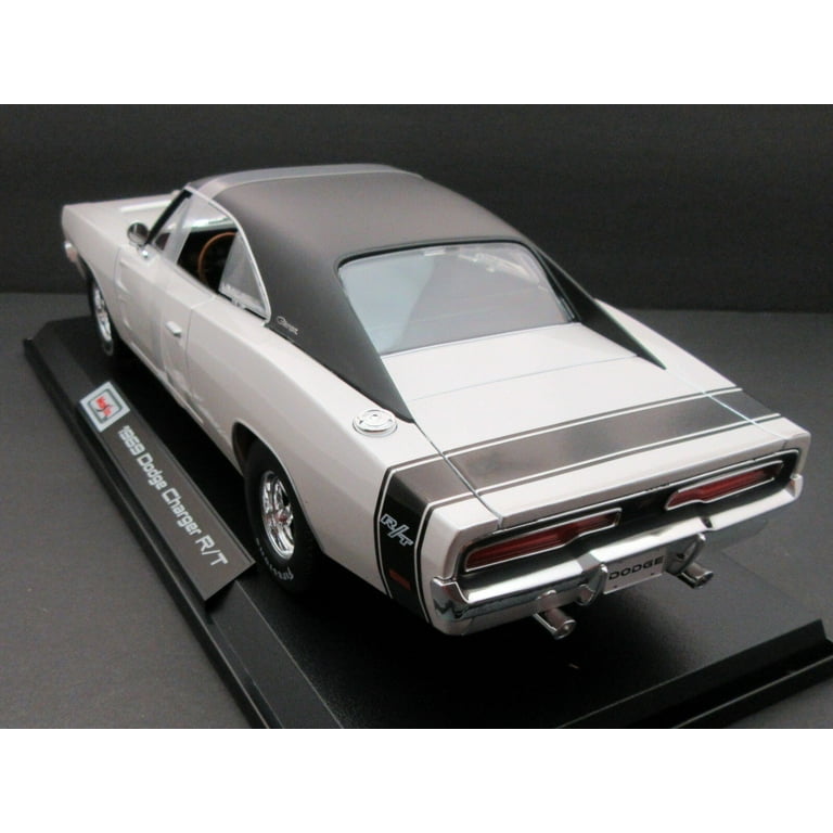 1/18 ダッジチャージャーR/T Dodge Charger R/T 1969 1969 Dodge Charger R/T Pearl White 1:18 Metal Die Cast
