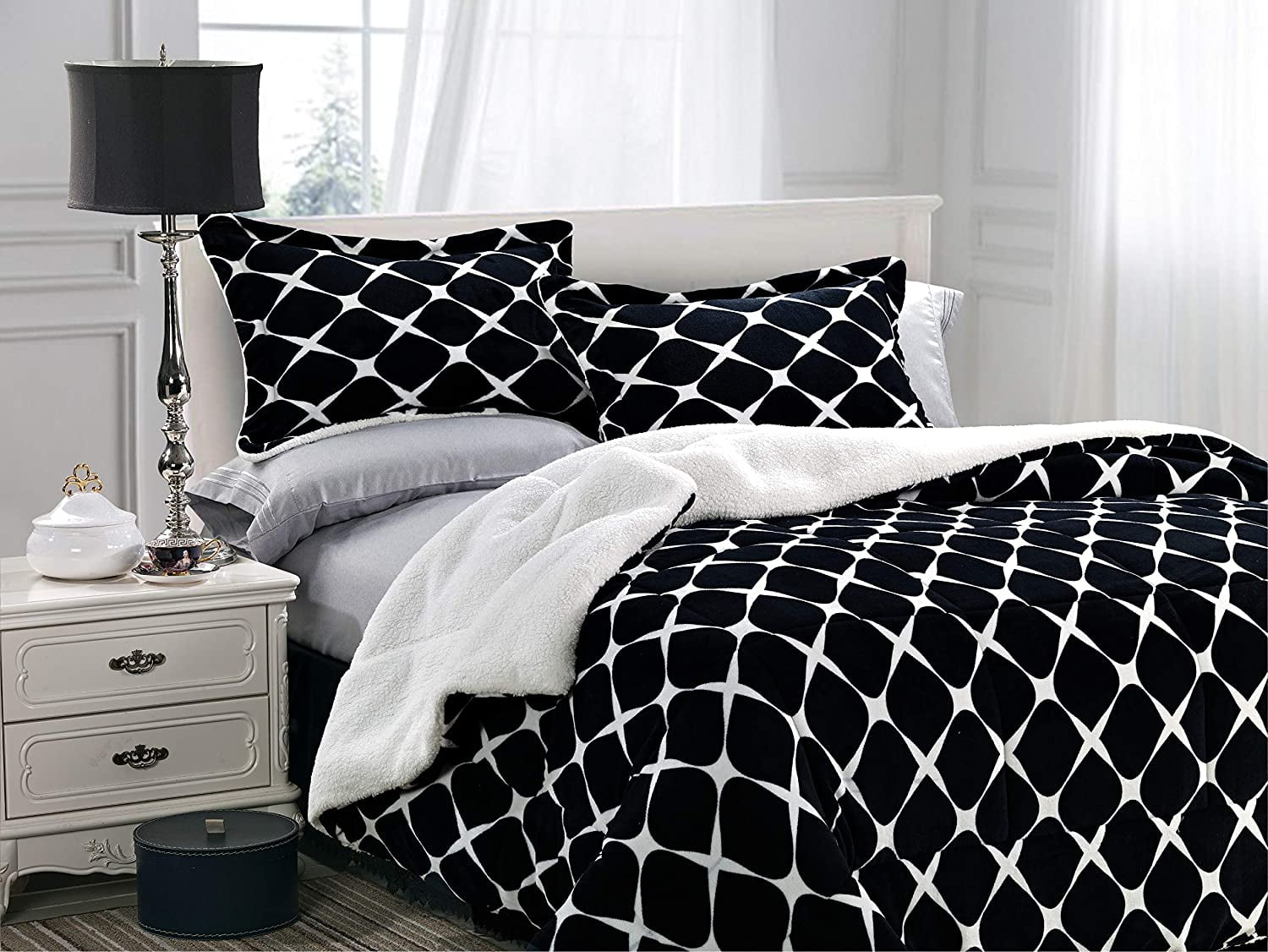 Details about   Dawn 2-Piece Comforter Set in Pleated Washed WhiteTwin/Twin XL SizeComplet 