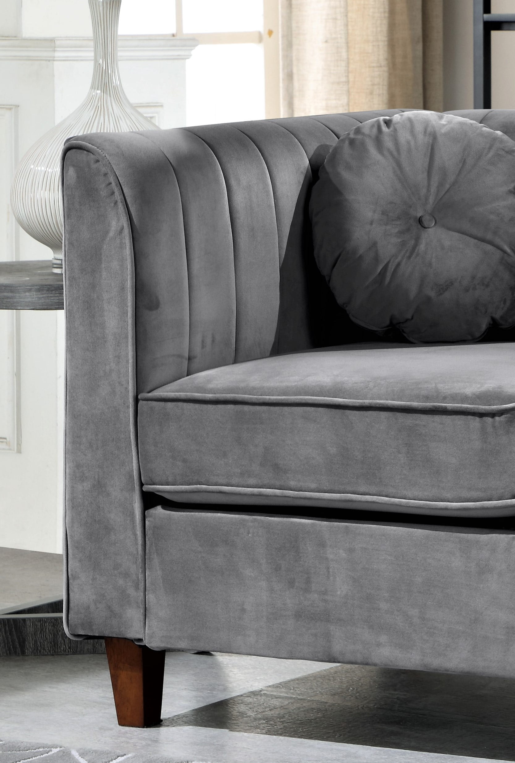 Arcola 32"Rolled Arm Chair