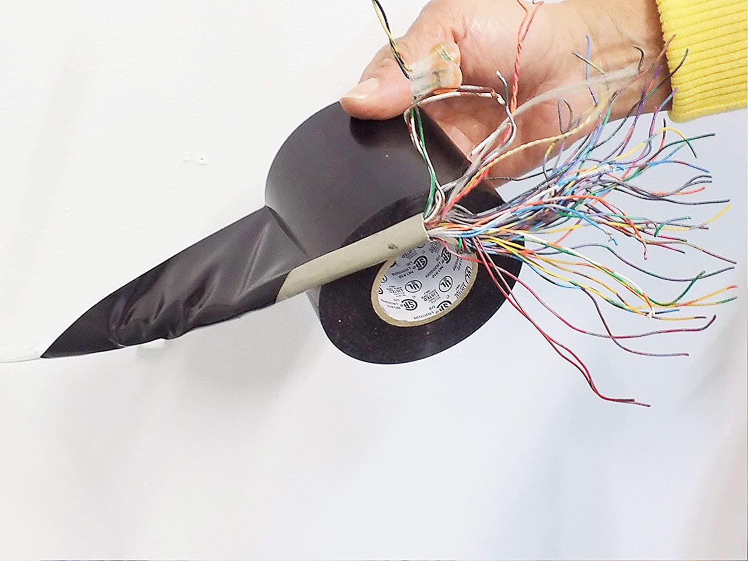 Wod Etc766 Professional Grade General Purpose White Electrical Tape Ul Csa Listed Core Vinyl Rubber Adhesive Electrical Tape 3 4inch X 66ft Use At No More Than 600v 176f Pack Of 1