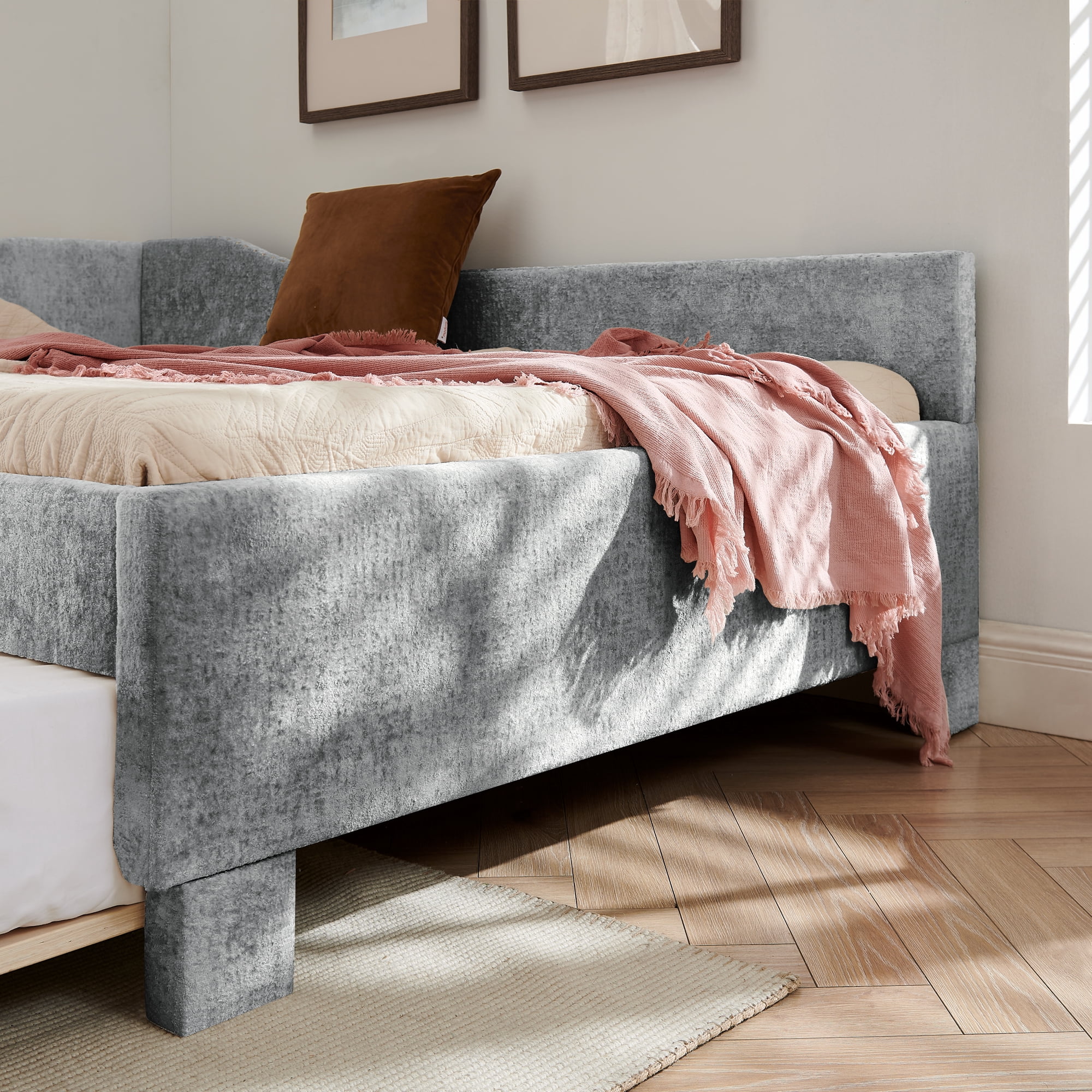Full Size Daybed,Chenille Upholstered Daybed with Pull-Out Trundle & Built-In USB Charging Port,2-in-1 Space Saving Sofa Bed for Guest Room,Small Space,Grey