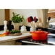thumbnail image 2 of Horno holandés Le Creuset de hierro fundido esmaltado Signature, 5.5 L Flame, 2 of 5