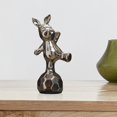 thumbnail image 4 of Bonita estatua decorativa de poliresina con forma de animal para escritorio, galvanizada para sala de estar. Conejo en fútbol, 4 of 9