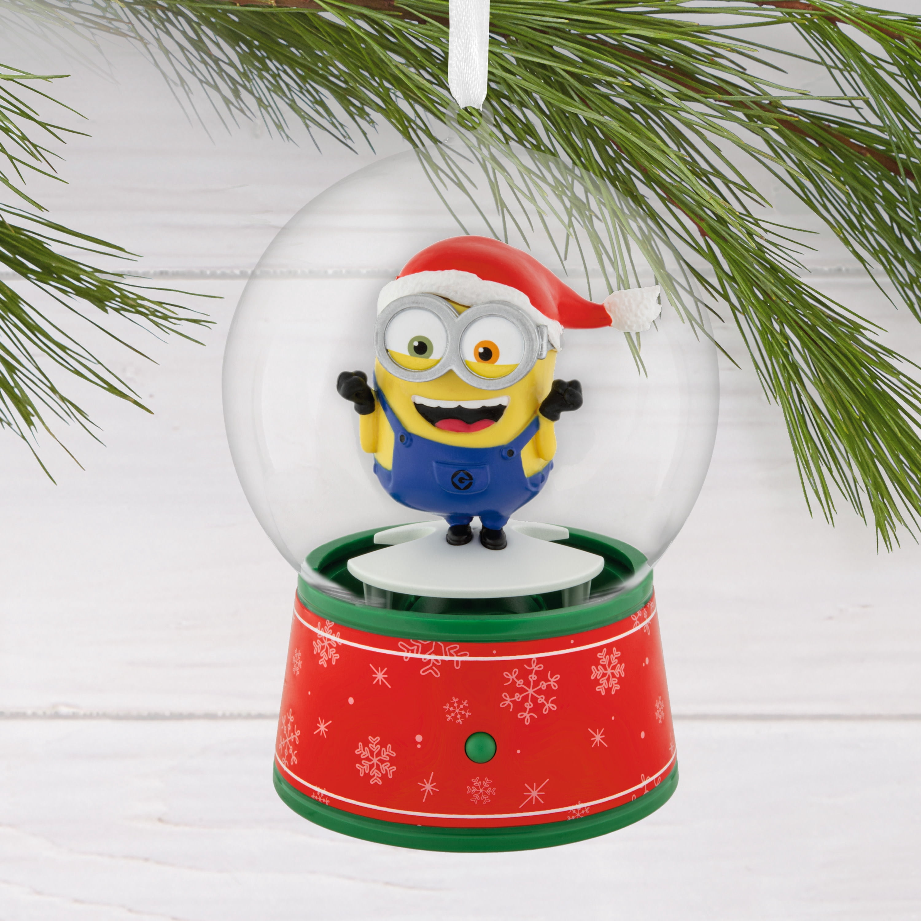 Hallmark Christmas Ornament (Minions Musical Snow Globe Motion), 1 Count