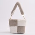 thumbnail image 2 of Bolso Peludo para Niña Informal Diario Femenino Con Color A La Mujer, 2 of 6