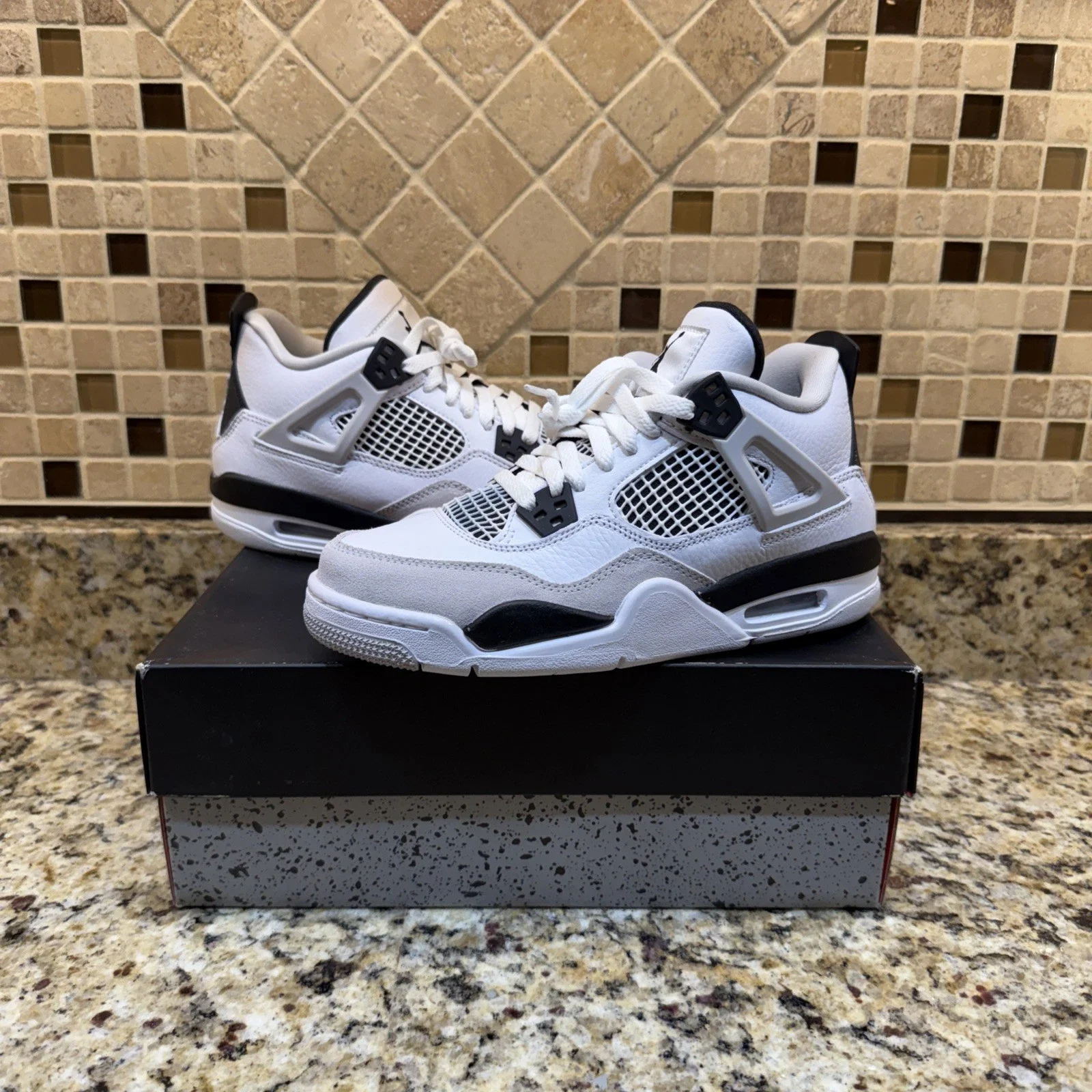 Nike Air Jordan 4 Retro (GS) Military Black Size 6Y 408452-111