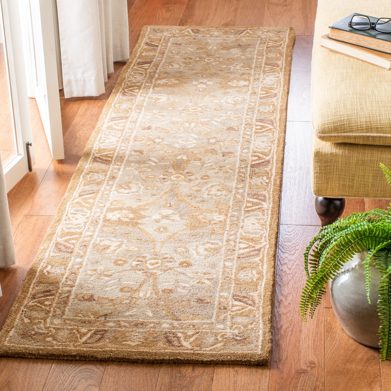 SAFAVIEH Anatolia Sharon Floral Runner Rug, Silver/Light Brown, 2'3" x 10'