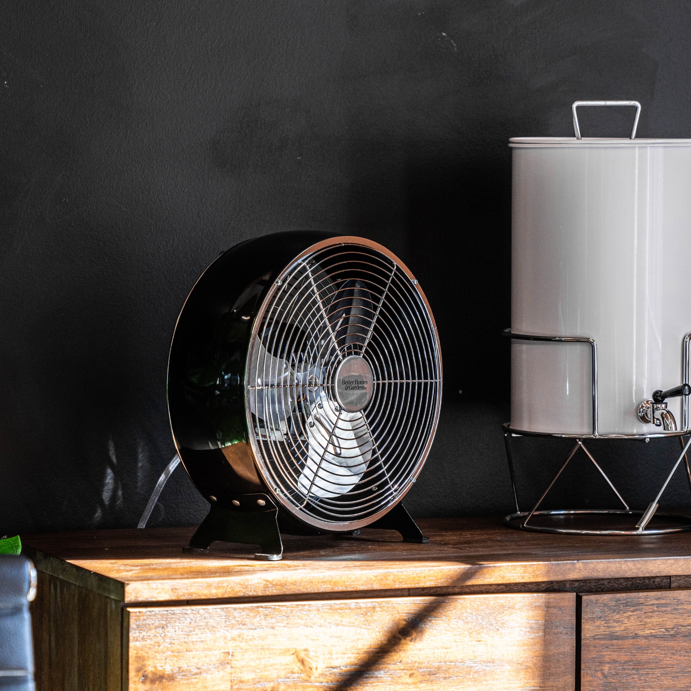 Better Homes & Gardens New 9 inch Retro Table Drum Fan Black