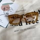 thumbnail image 3 of Gafas de sol con forma de parasol, gafas de sol con foto en caja retro, gafas de sol con remaches laterales, 3 of 3