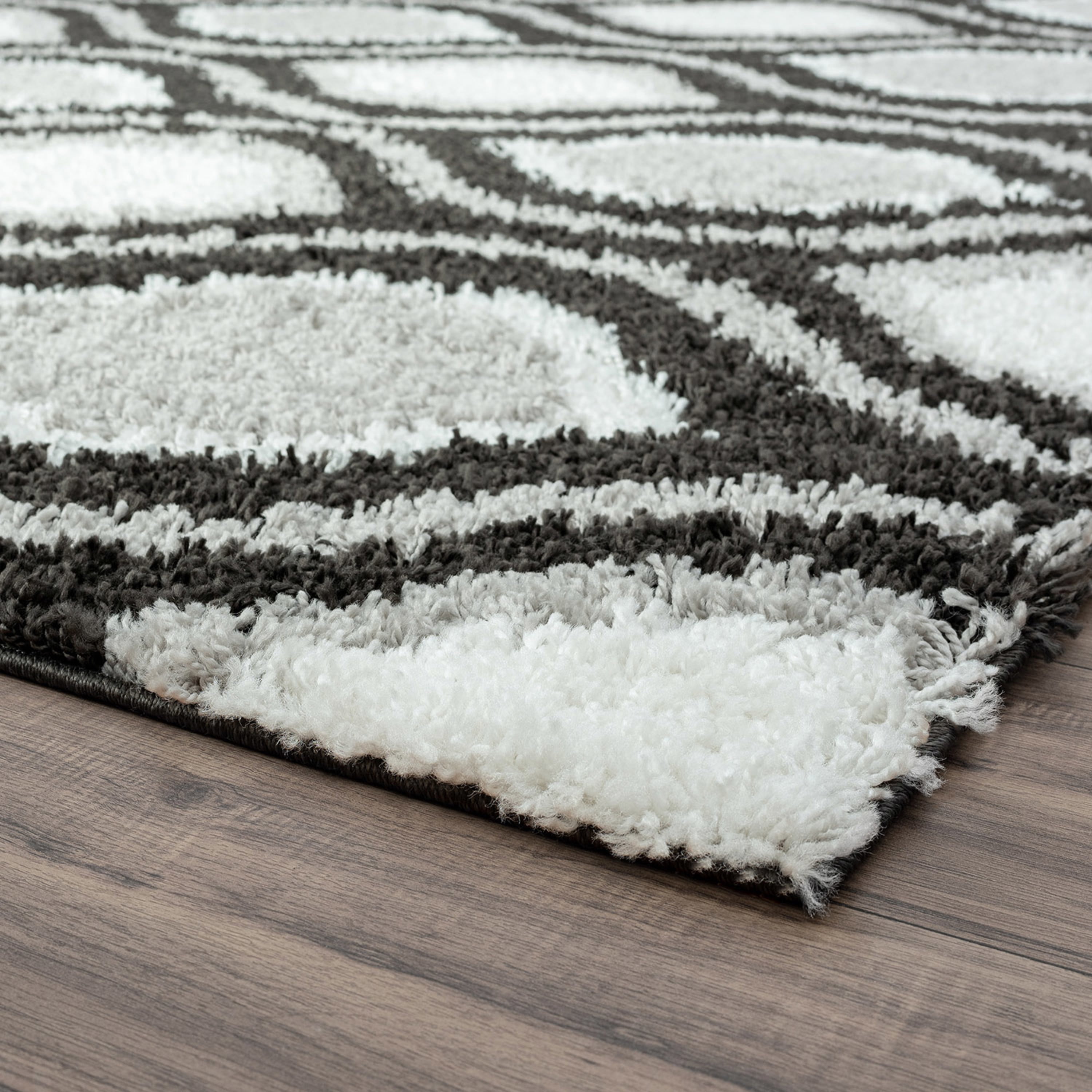 Contemporary 4x6 Area Rug Shag Thick (4' x 5'3'') Geometric White, Silver Indoor Rectangle Easy to Clean