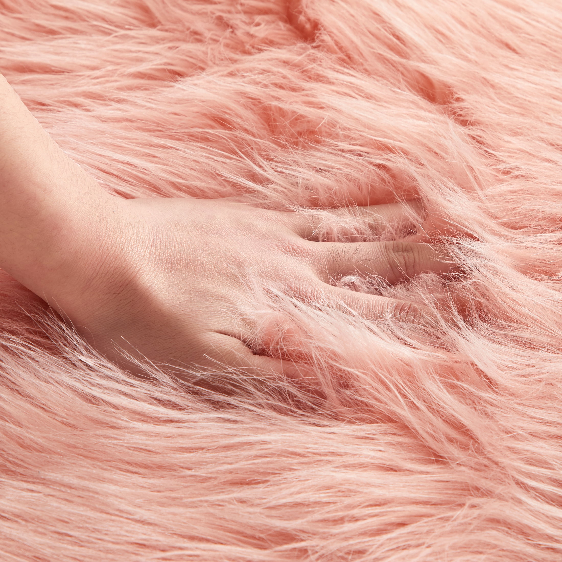 Mainstays Faux Fur Rug Non-Skid Fluffy Floor Rug for living room, 30''x46'', Pink