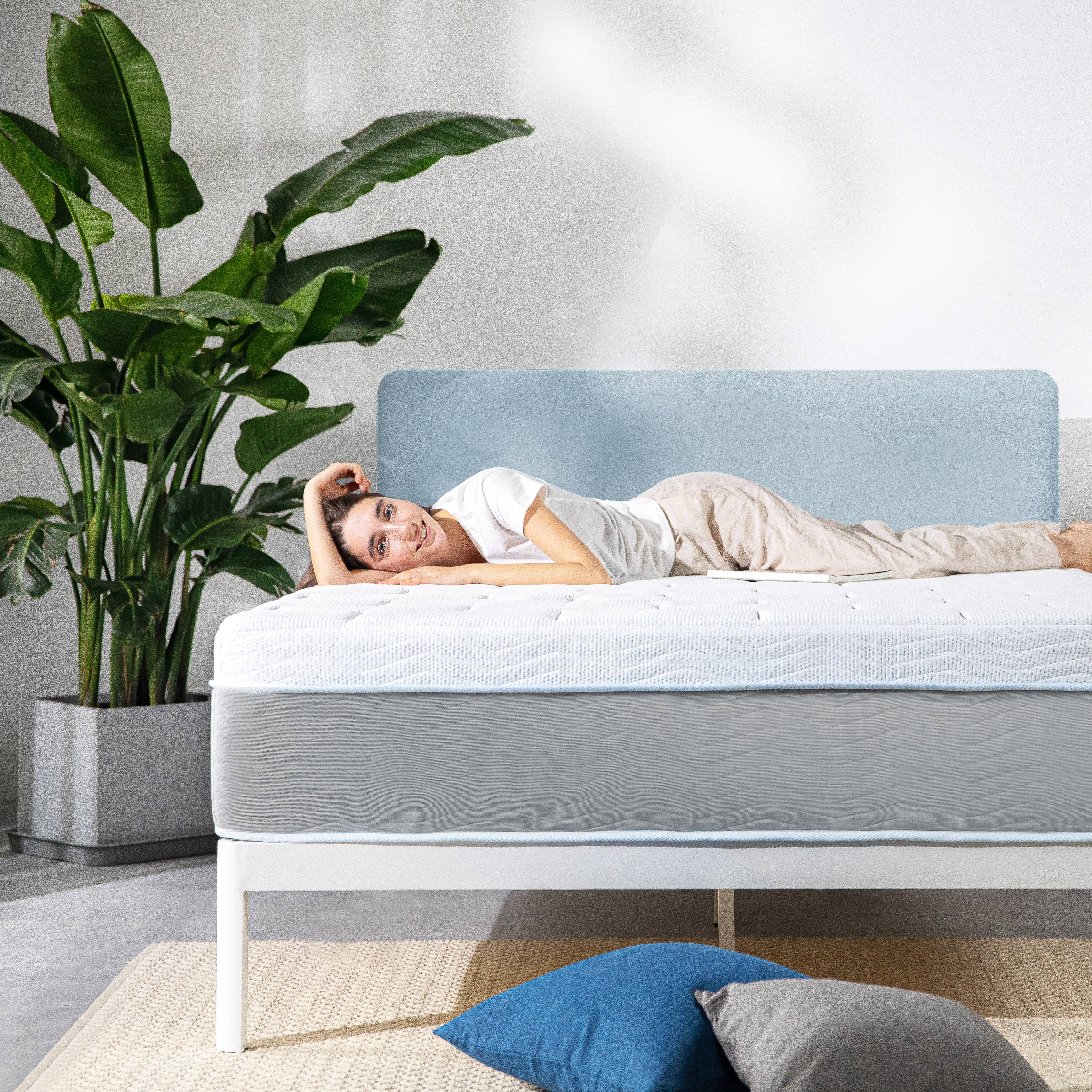 Mellow 14" Olaf Gel Memory Foam Mattress with Cooling Fabric, Queen