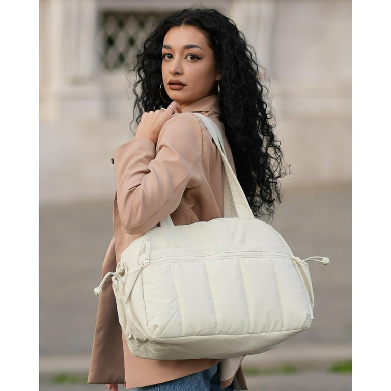 BAGSMART Travel Duffel Bag, Gym Bag for Women with Wet Pocket