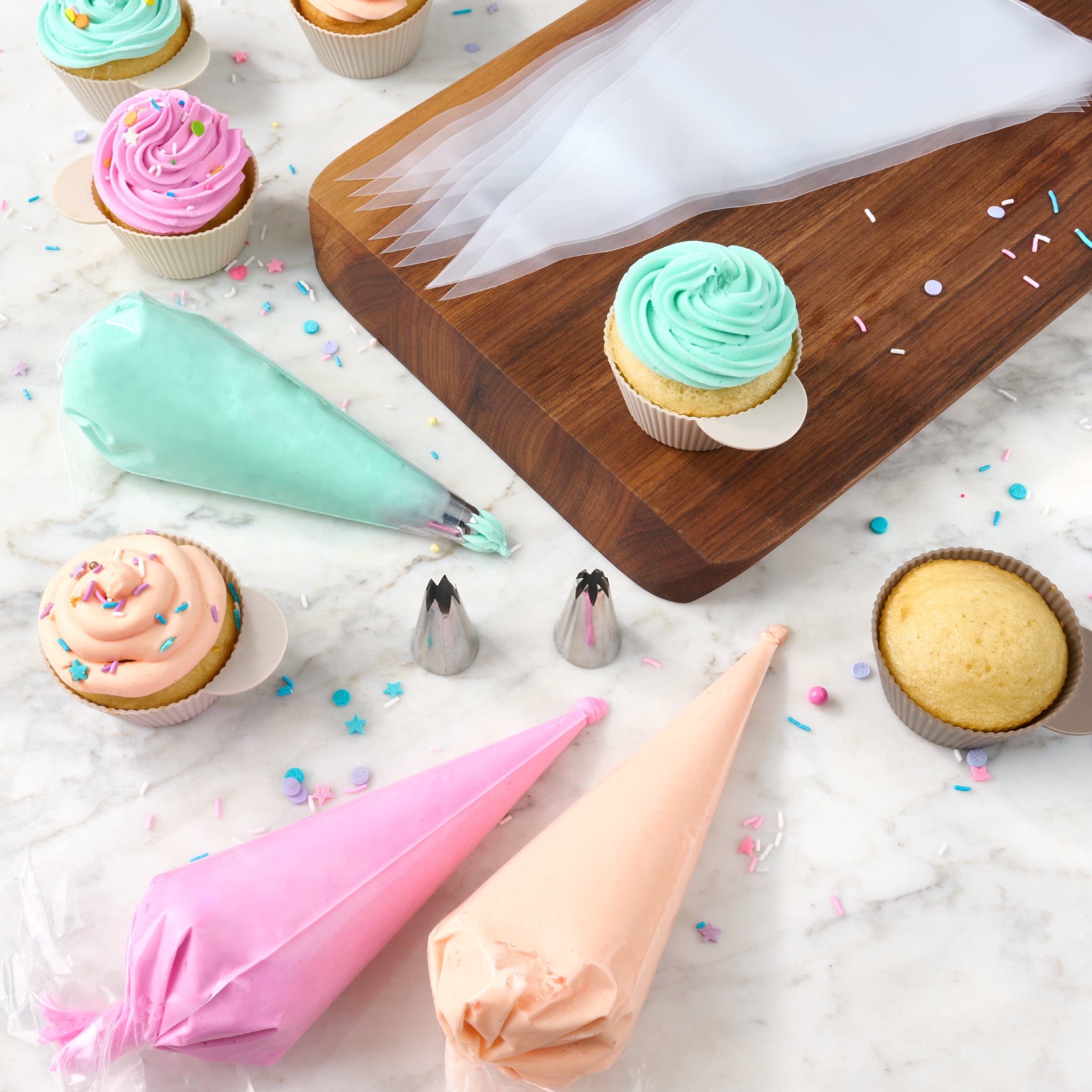 Mainstays 15 Piece Cupcake Decorating Set