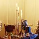 thumbnail image 3 of Centros de mesa de candelabro dorado de 42.5 pulgadas para mesas con candelabros decorativos, set de 10 portavelas de 5 brazos con pantallas acrílicas compatibles con velas LED de 0.9 pulgadas para, 3 of 7