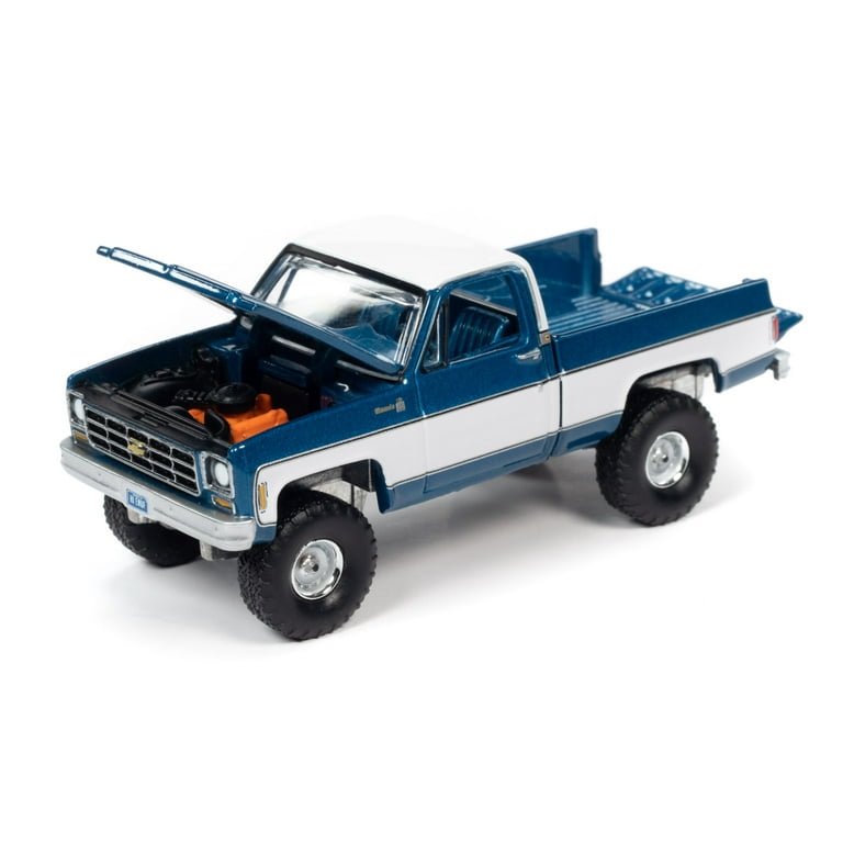 Auto World 1978 Chevy K10 Silverado Fleetside Blue Diecast