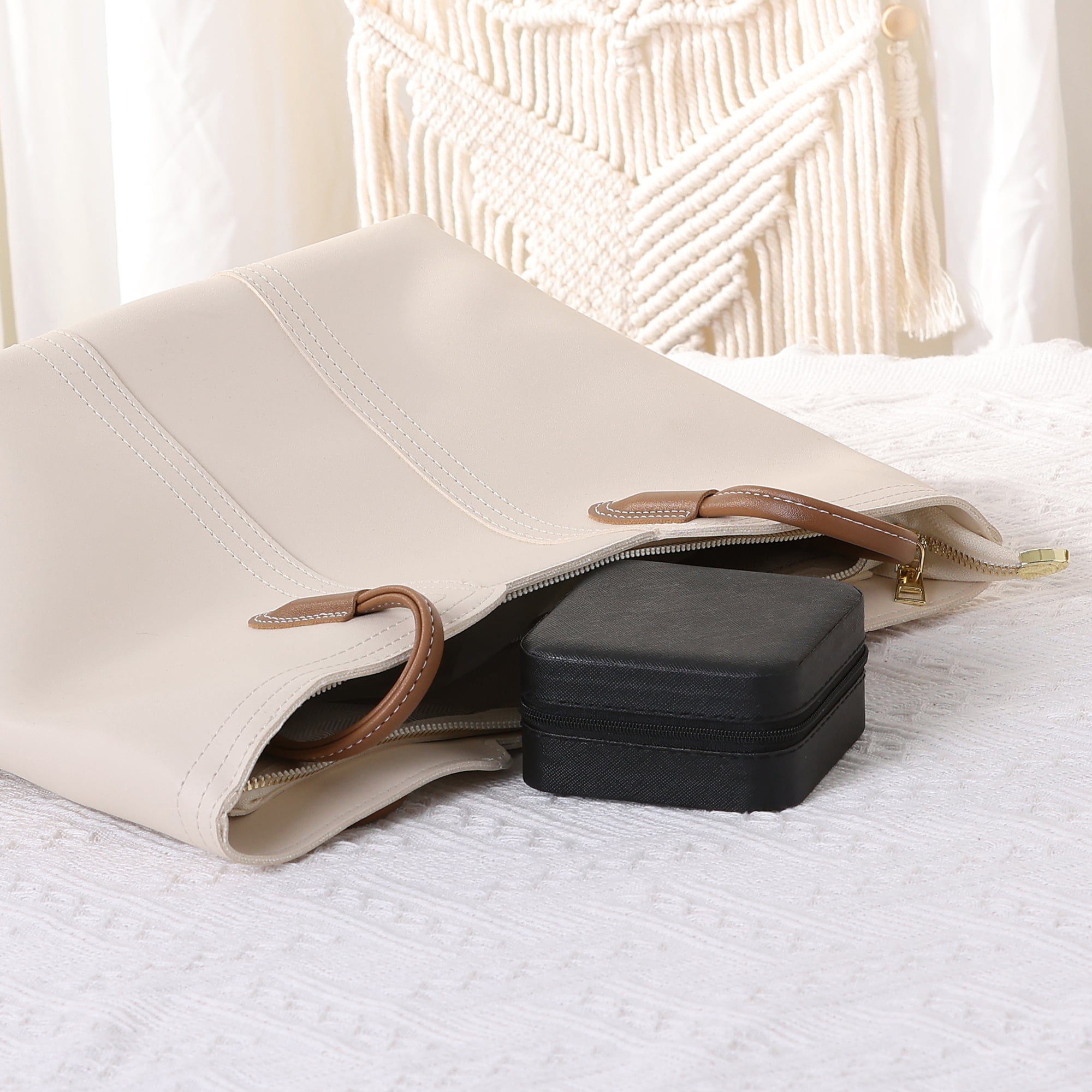 Travel Jewelry Box Mini Portable PU Leather Organizer for Women and Girls Gifts Black