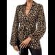 thumbnail image 2 of Blusa con Estampado de Leopardo para Mujer, Larga, Cuello en V, Lazo Frontal, Solapa, Blusa Estampado de Leopardo XL, 2 of 9