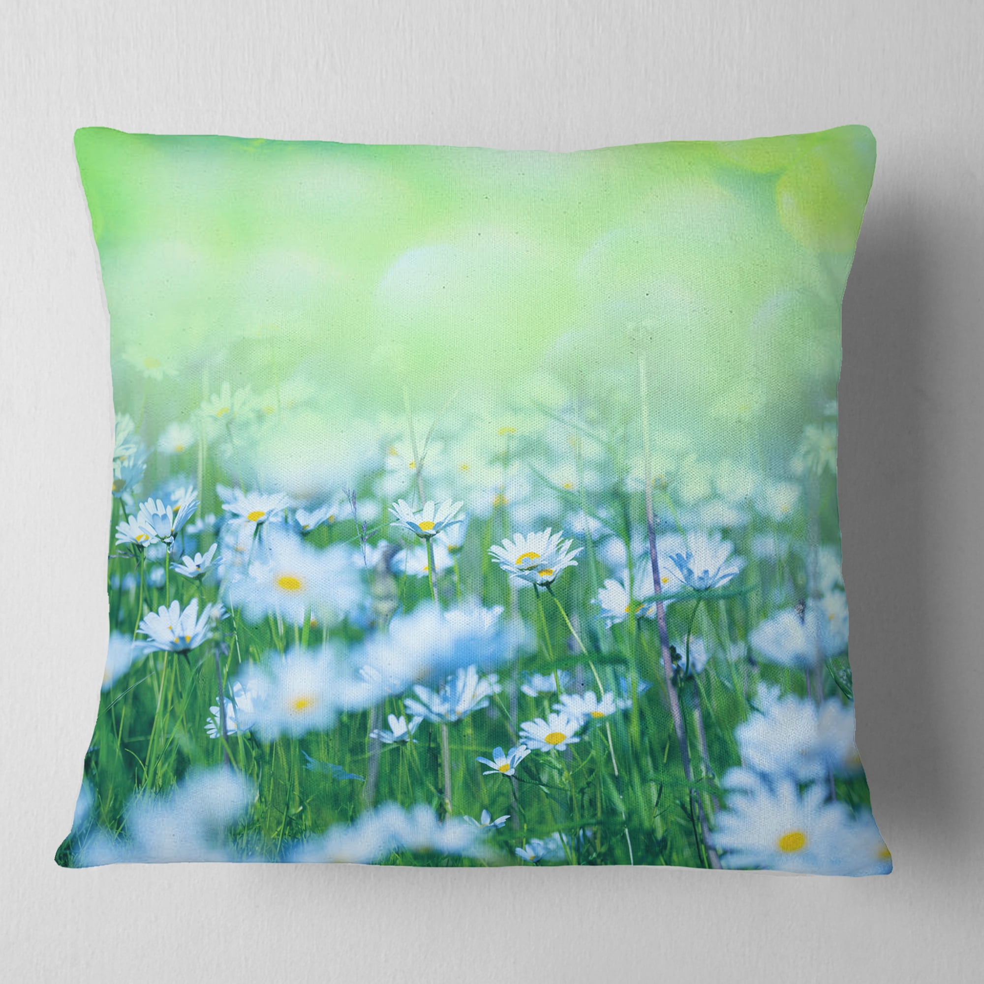 Designart 18" x 18" Green Polyester Throw Pillow