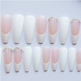 thumbnail image 2 of Porter des Ongles Longs, Faux Ongles, type Colle, Longue Tenue, en ABS, 2 of 5