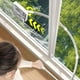 thumbnail image 5 of Cepillo profesional para limpieza de ventanas con mango extensible y almohadilla de microfibra, limpiador multisuperficie para vidrio y escobilla de goma para un brillo sin vetas en ventanas, 5 of 7