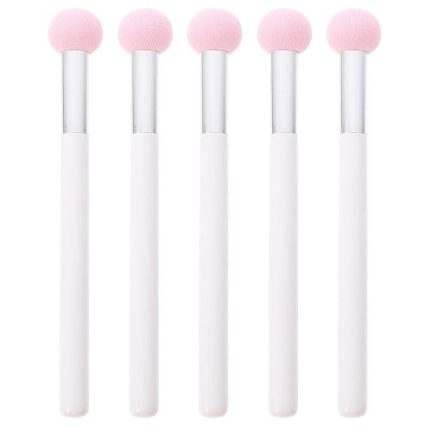 5 esponjas de maquillaje con aplicador de polvos, cómodas y con detalles en brocha.