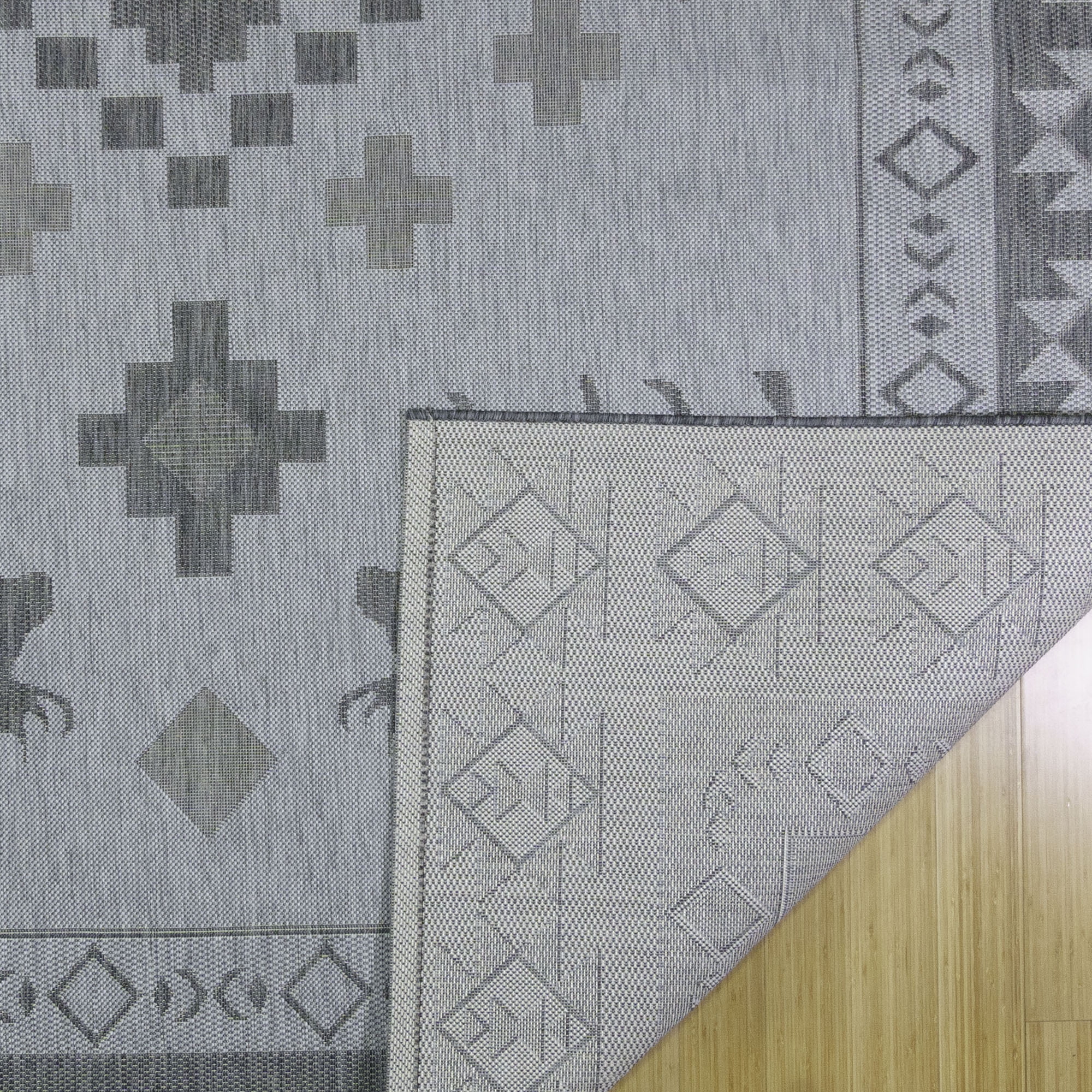 Paseo 9' x 13' Gray Animal Print Outdoor Rug