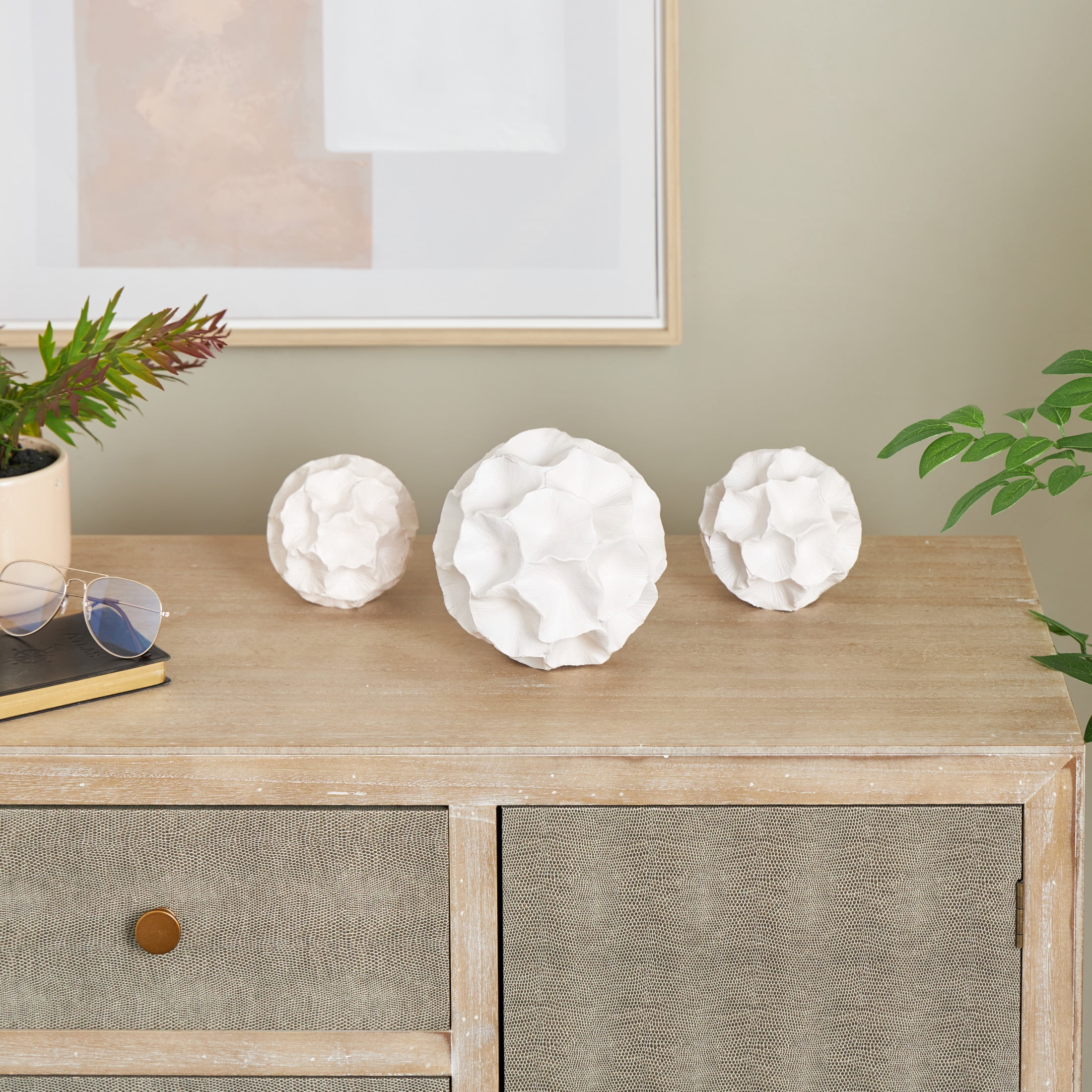 DecMode White 6" Floral Resin Orbs & Vase Filler with Varying Sizes (3 Count)