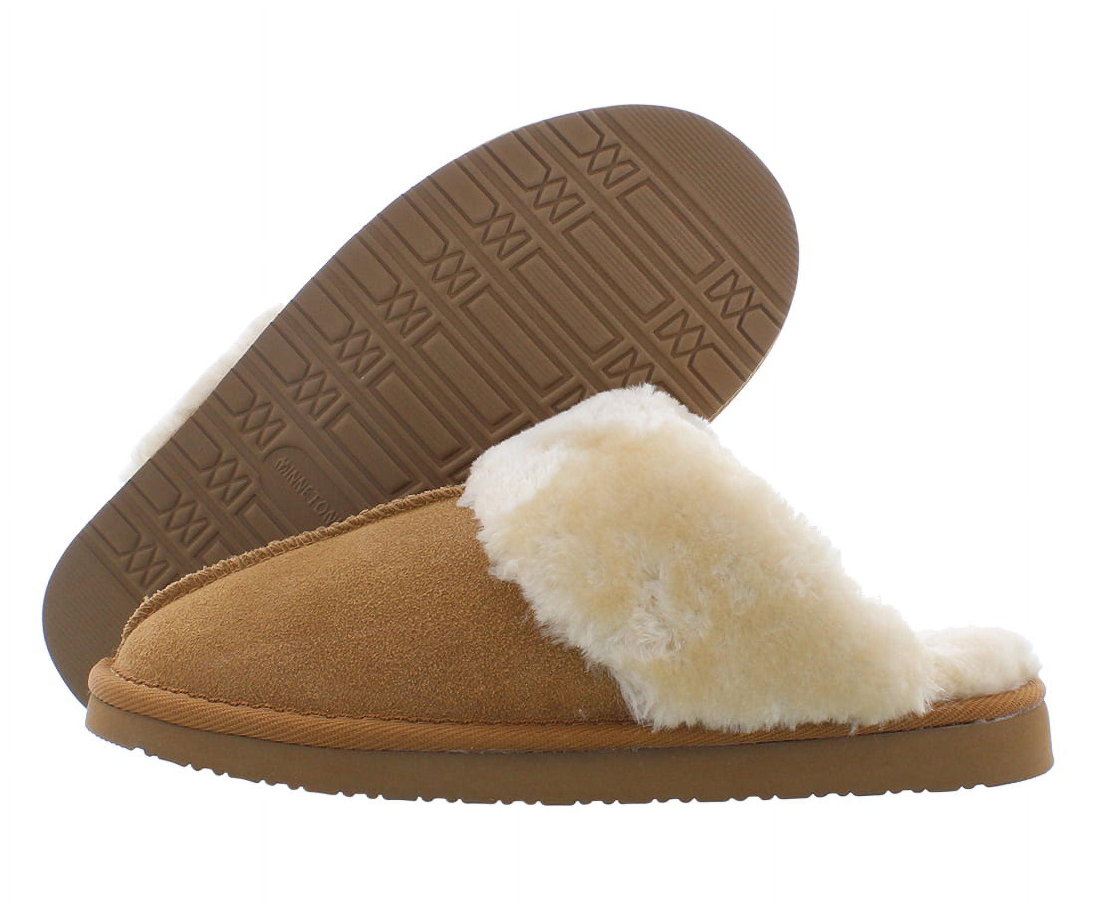 Minnetonka Women's Chesney Hardsole Scuff