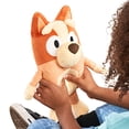 thumbnail image 4 of Bluey - Peluche Bingo Parlante de 12 Po, 4 of 5