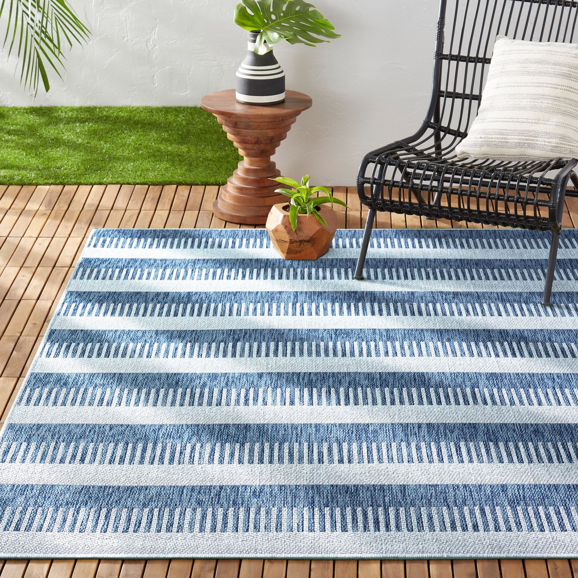 Nicole Miller New York Patio Country Charlotte Modern Striped Indoor/Outdoor Area Rug, Aqua/Ivory , 5'2"x7'2"