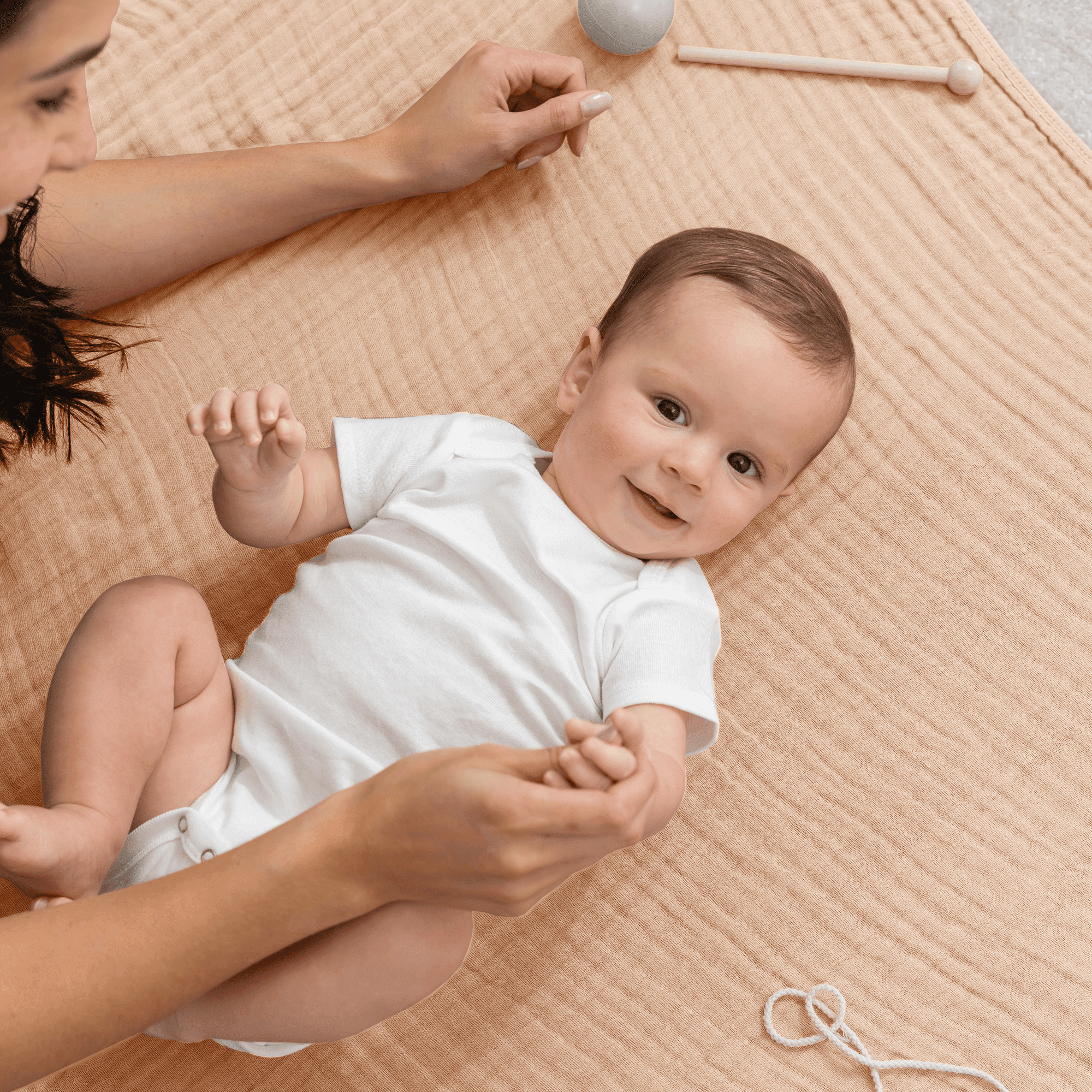 Comfy Cubs Baby Muslin Blanket, Swaddle for Newborns, Large 40” x 40”, 6-Layer (Cream, Baby)