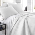 thumbnail image 1 of Juego de colcha Southshore Fine Living White King con 2 fundas de almohada, 1 of 9