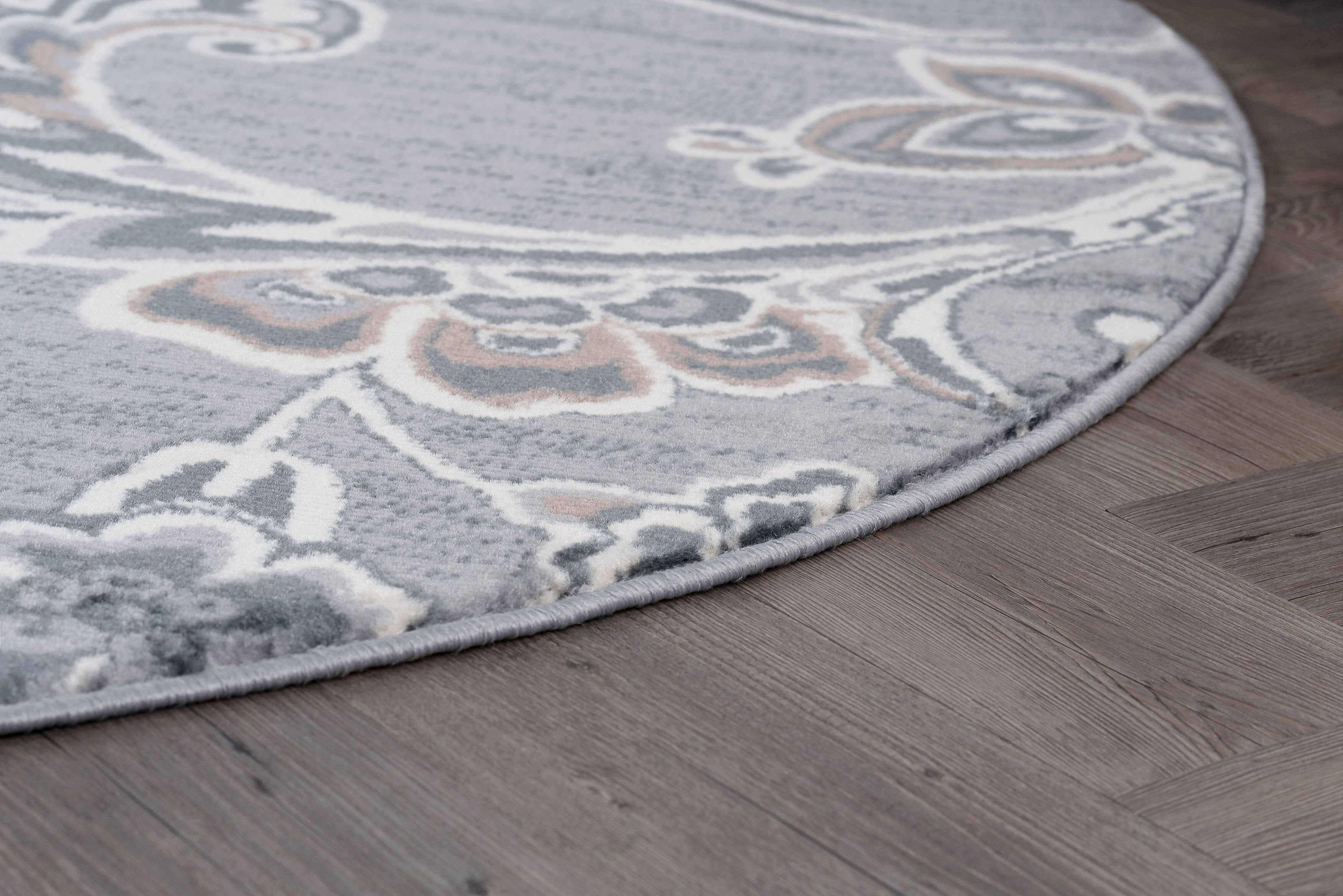Madison Transitional 8' Round Gray and Cream Polypropylene Indoor Area Rug