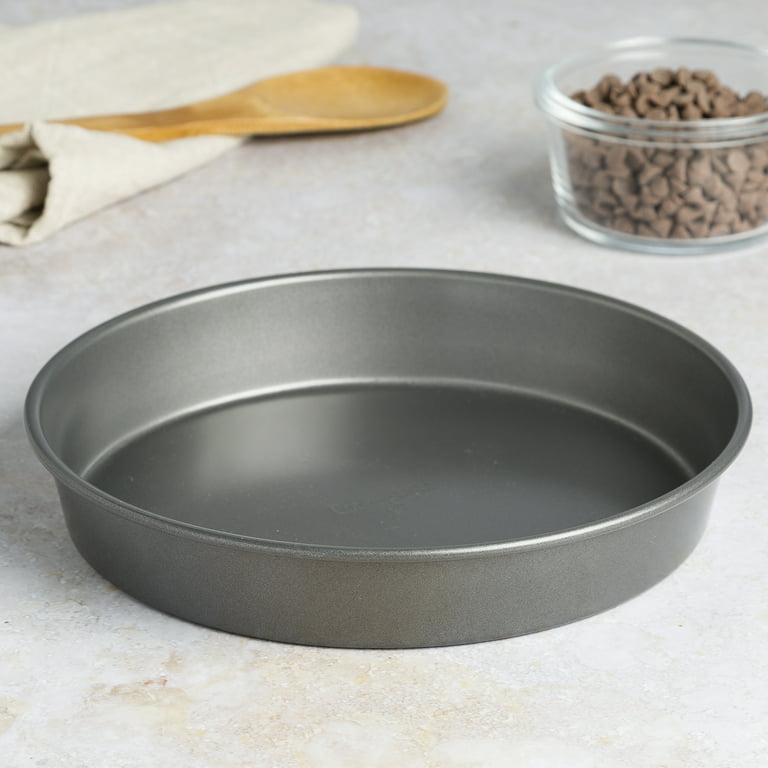 Usa Pans, Round Cake Pan, 9 1/2 outer diameter, New