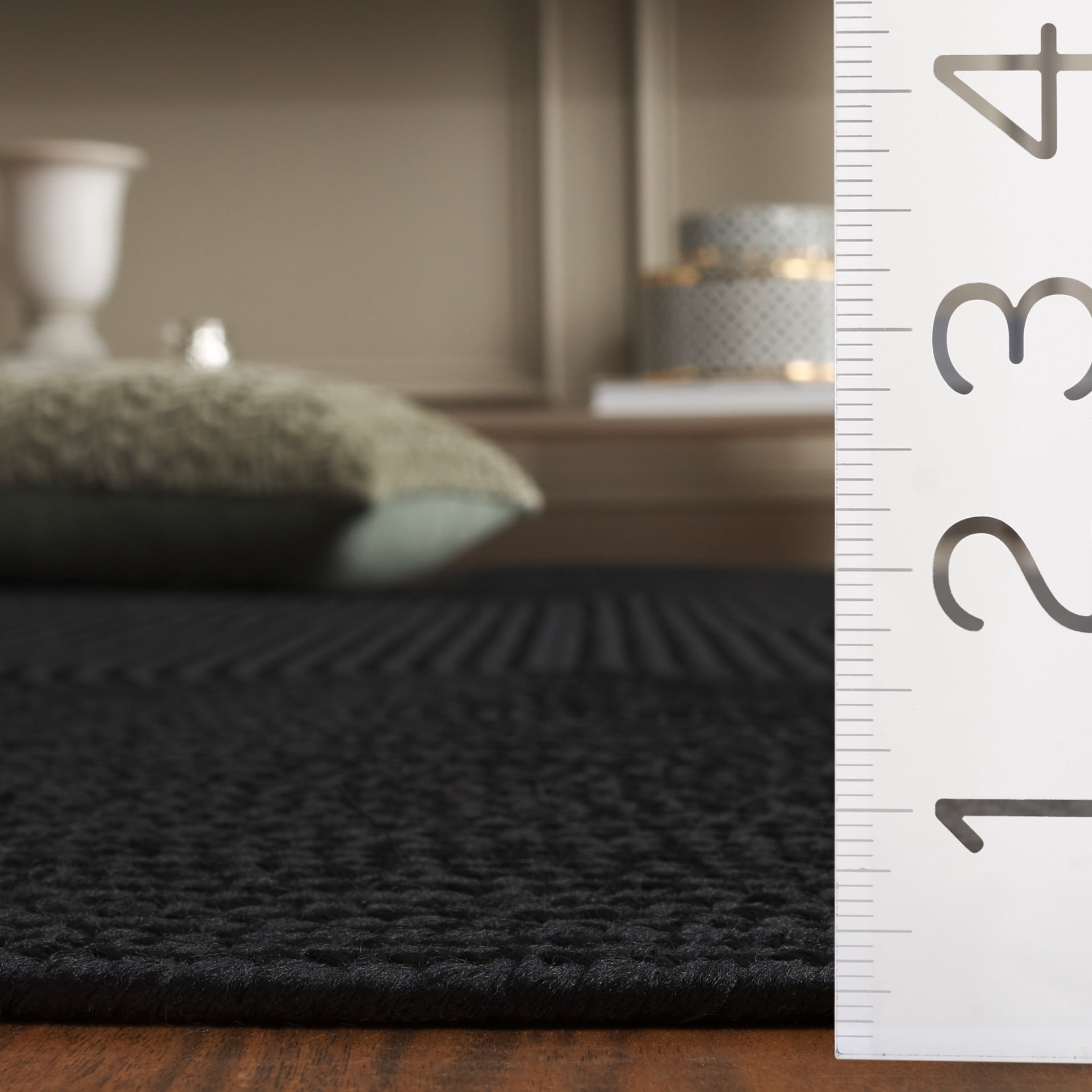 SAFAVIEH Braided Rishika Solid Machine Washable Reversible Area Rug, Black, 5' x 8' Oval