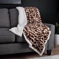 thumbnail image 3 of Somerset Home 50x60-Inch Machine-Washable Fleece Blanket (Giraffe), 3 of 6