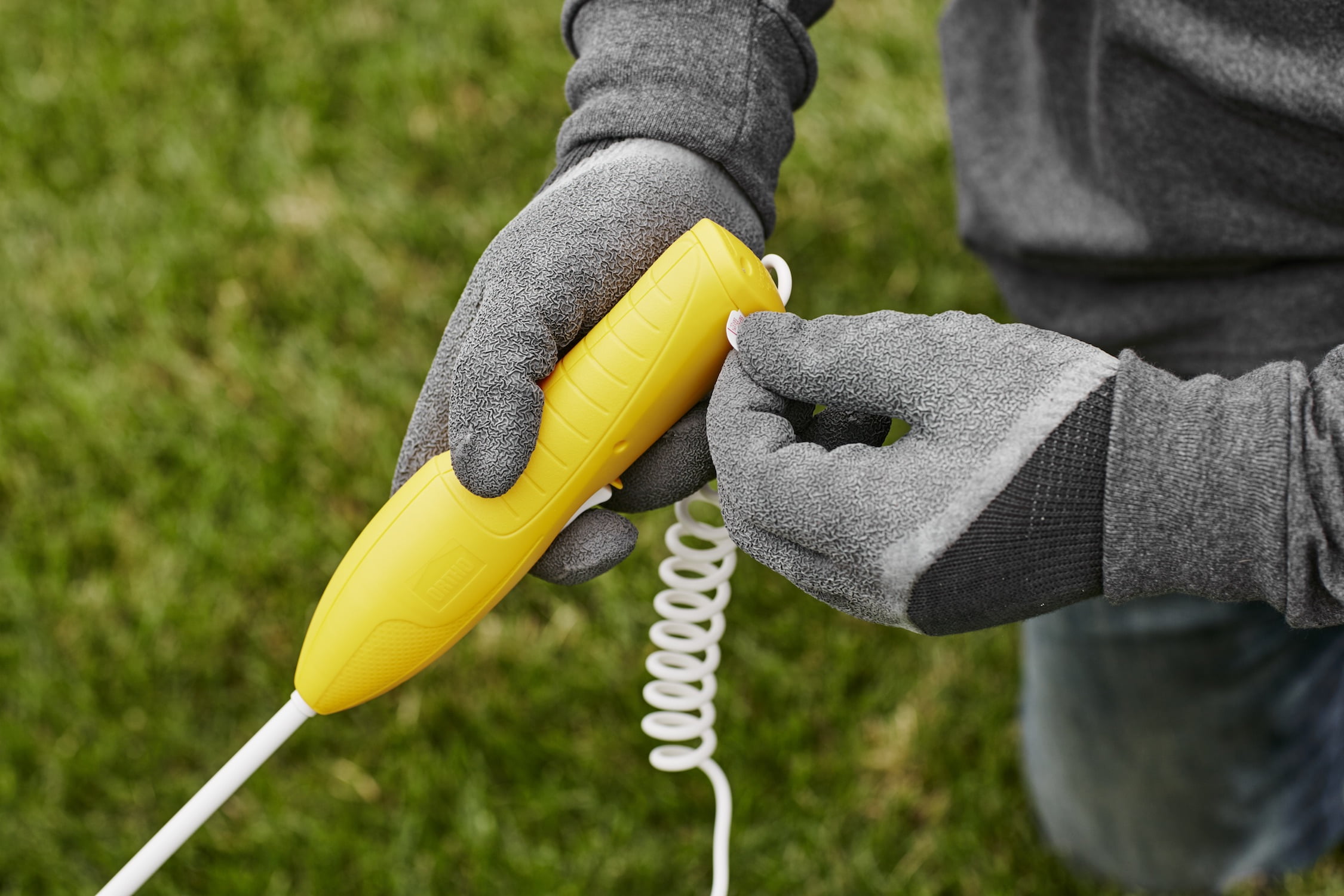 Ortho Weed B Gon Weed Killer for Lawns Ready-to-Use, 1 gal with Comfort Wand