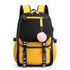 thumbnail image 1 of Mochila deportiva y elegante con puerto de carga USB, 1 of 2