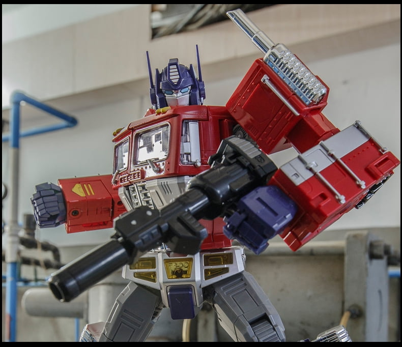 Transforming Masterpiece Optimus Prime MP Figure  12 inch Autobot Decepticon In Stock Ages 15+