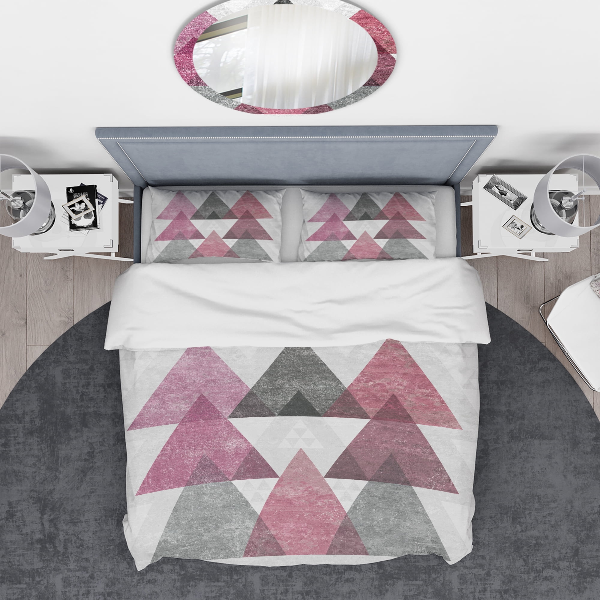 Designart 'Pink Geometric Mod Triangles I' Geometric Duvet Cover Set