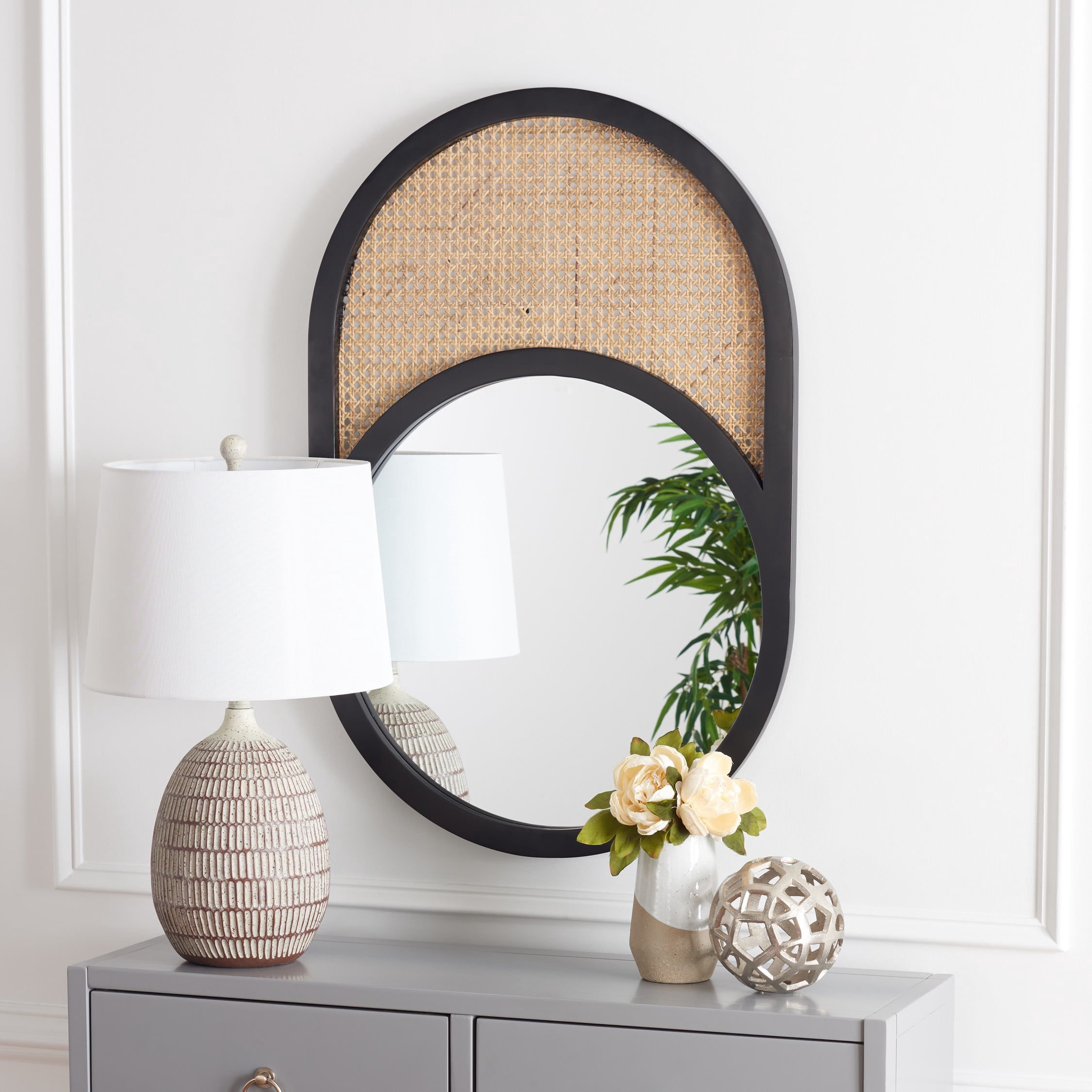 SAFAVIEH Danya 23.7 in. x 35.5 in. Dia. Round Solid Mirror, Black/Natural
