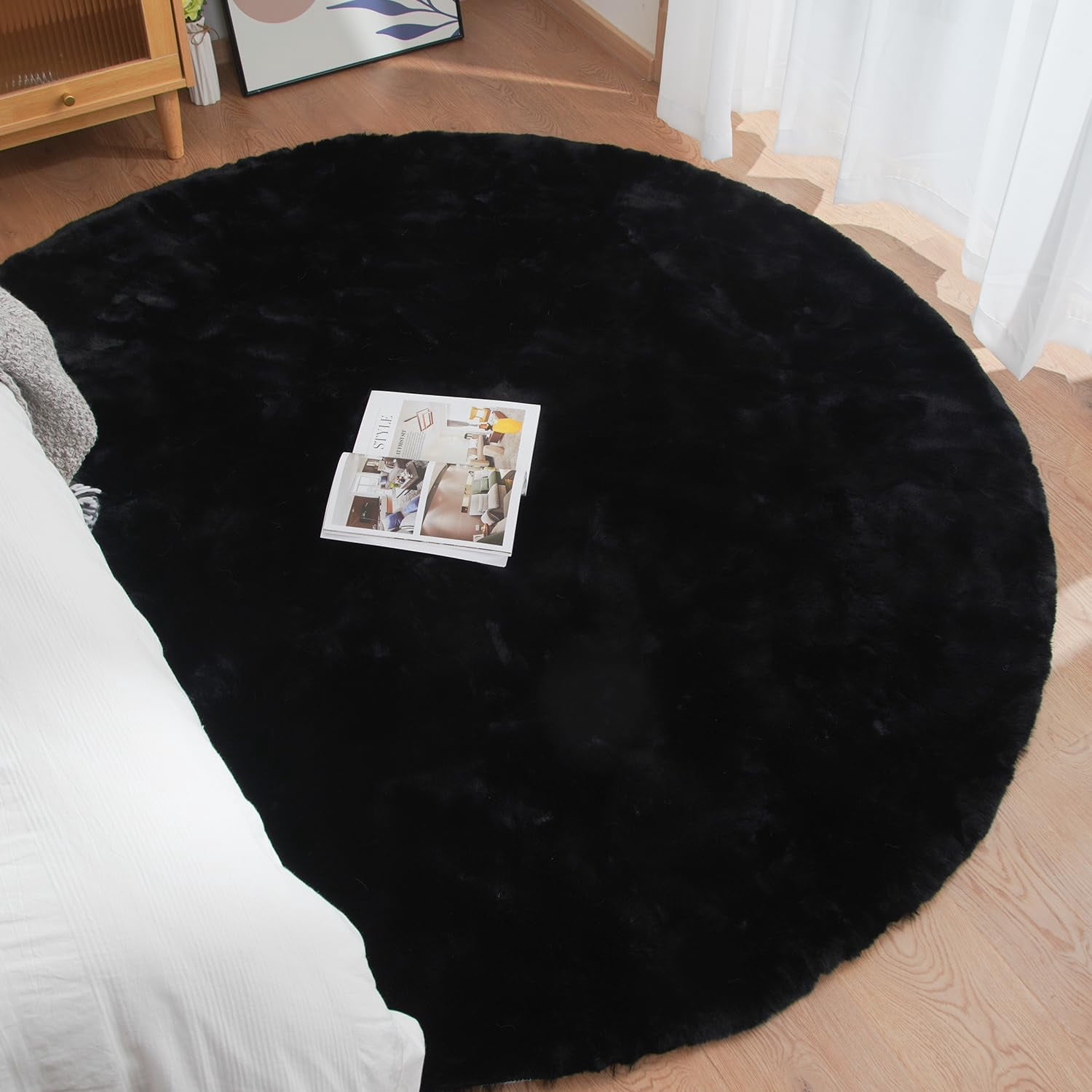 ORINOVA Black Round Fluffy Rugs For Bedroom Faux Rabbit Fuzzy Washable Fur Area Rugs For Living Room Small Circle Nursery Rug 4ft Cute Room D?cor