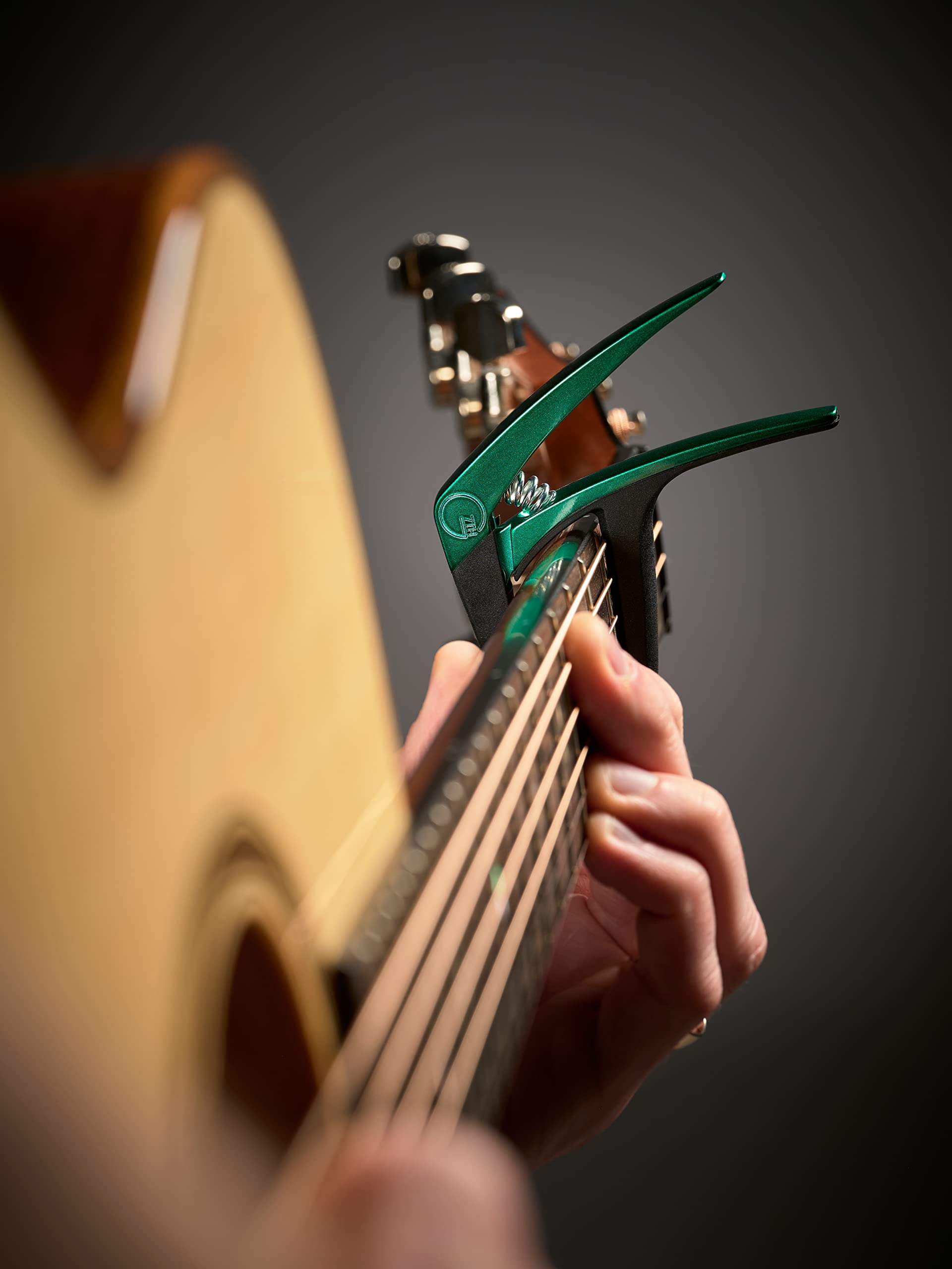 G7th Nashville Spring-Operated Guitar Capo Green